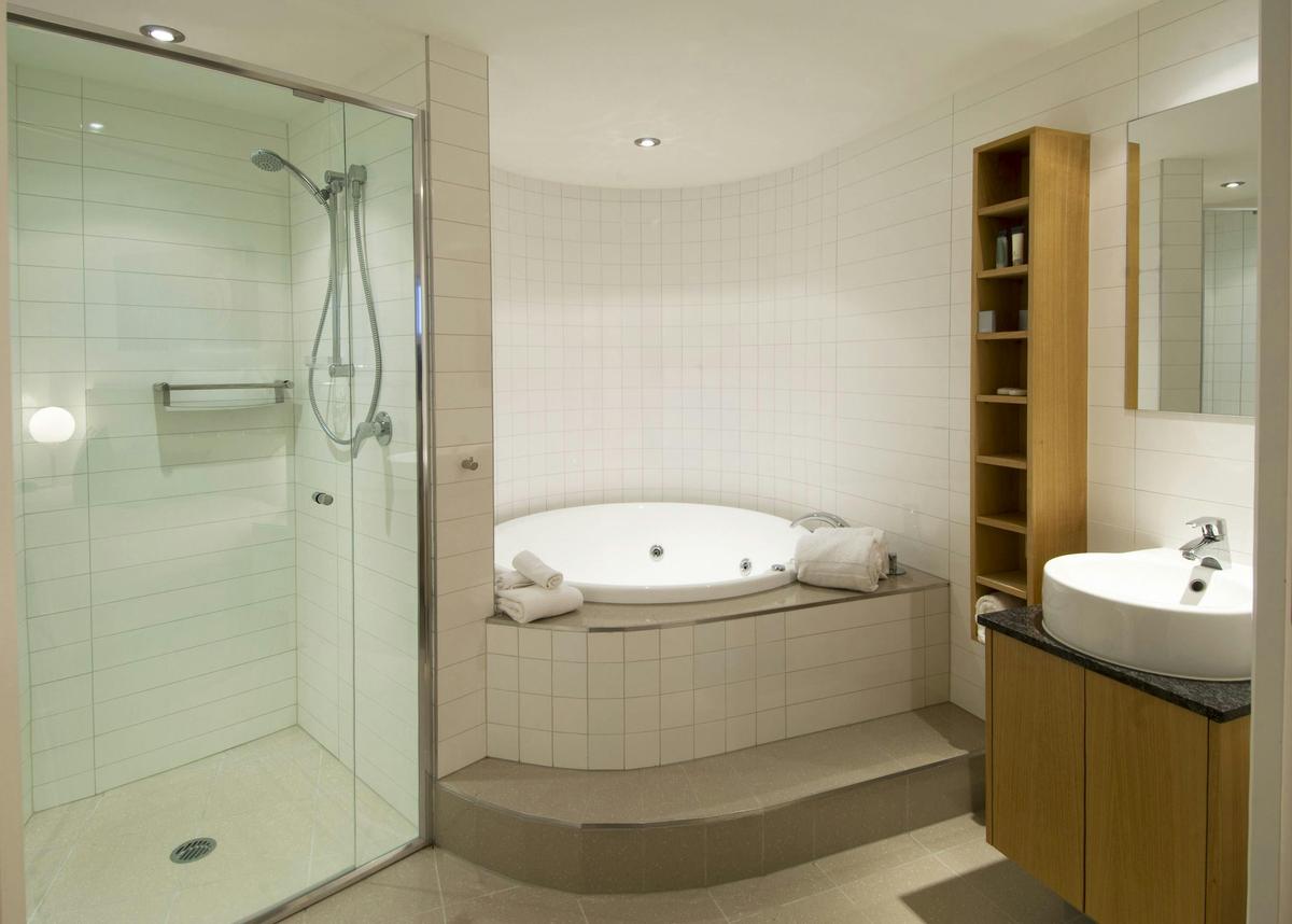 2 Bedroom Resort View Spa Suite