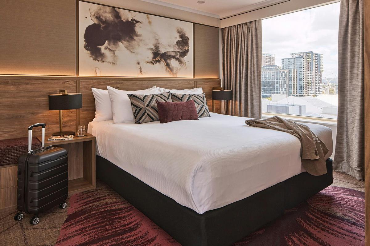 Riverview King Suite Bedroom