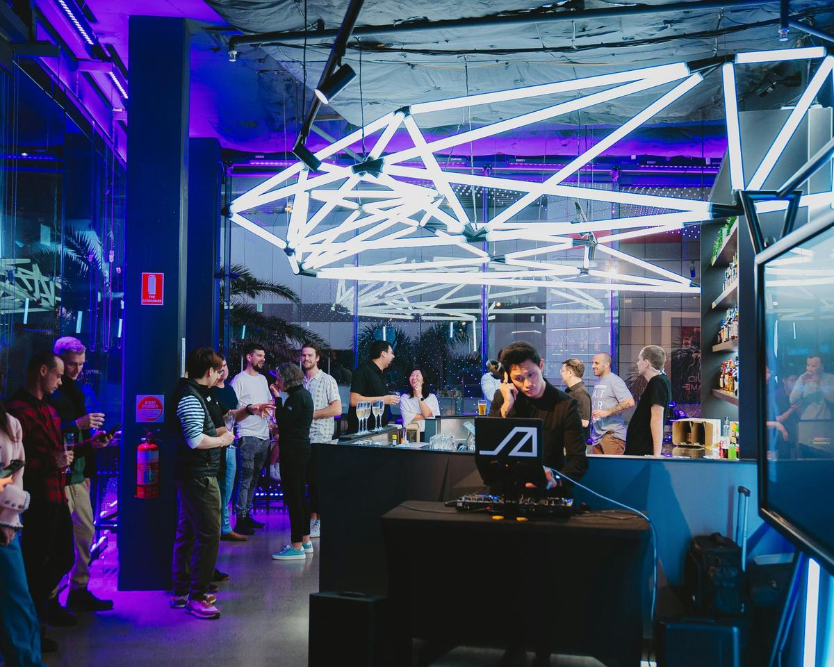 Sandbox VR Bar