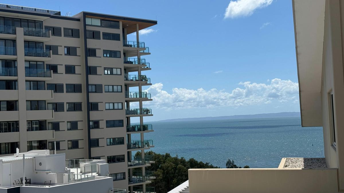 4-Bedroom Ocean & City View Apartment – Top Floor