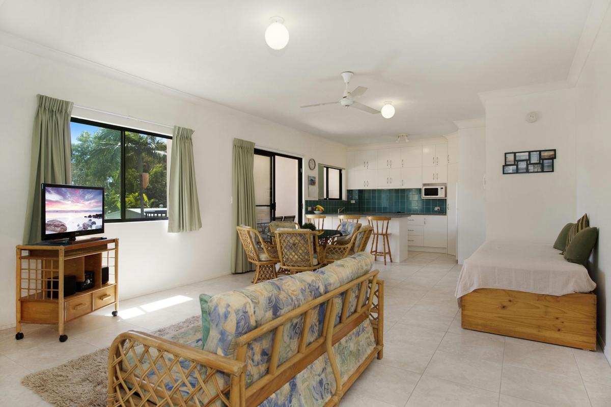 Lounge and kitchen area
