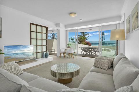 2 Bedroom Beach View - Reflection On the Sea