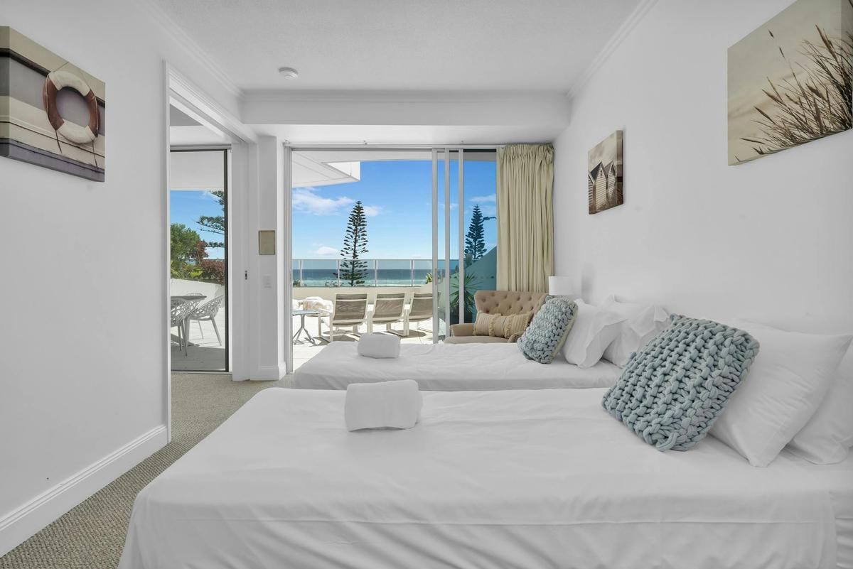 2 Bedroom Beach View - Reflection On the Sea