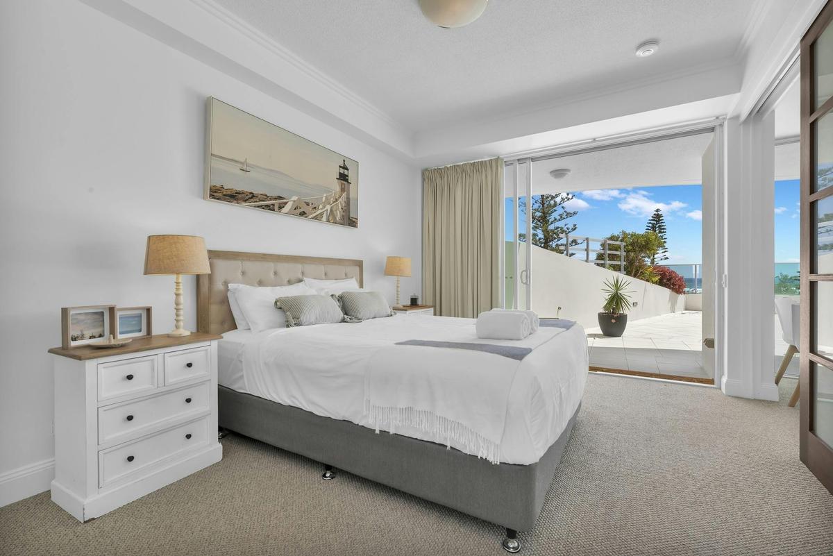 2 Bedroom Beach View - Reflection On the Sea