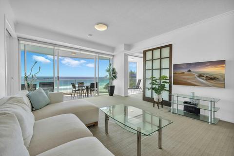 2 Bedroom Ocean View - Reflection on the Sea