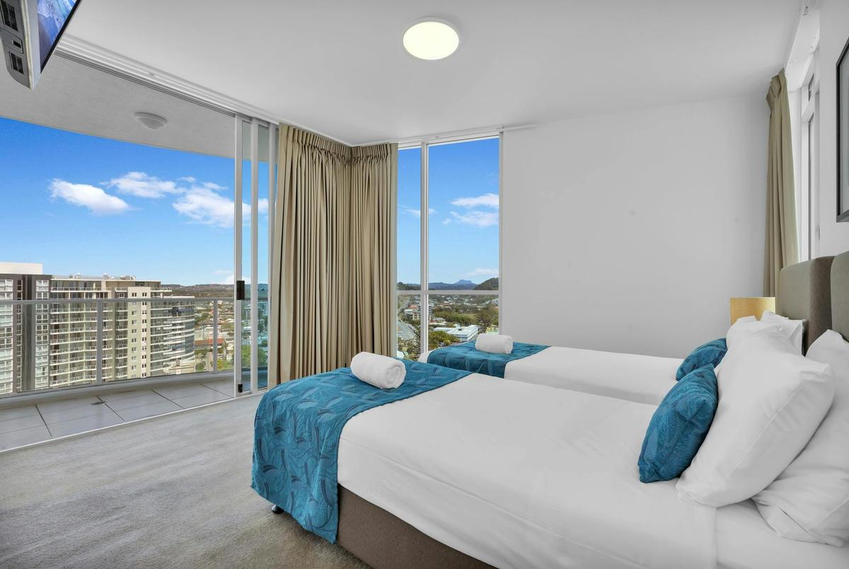 4 Bedroom Skyhome - Reflection on the Sea