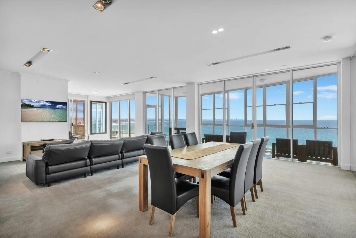 4 Bedroom Skyhome - Reflection on the Sea