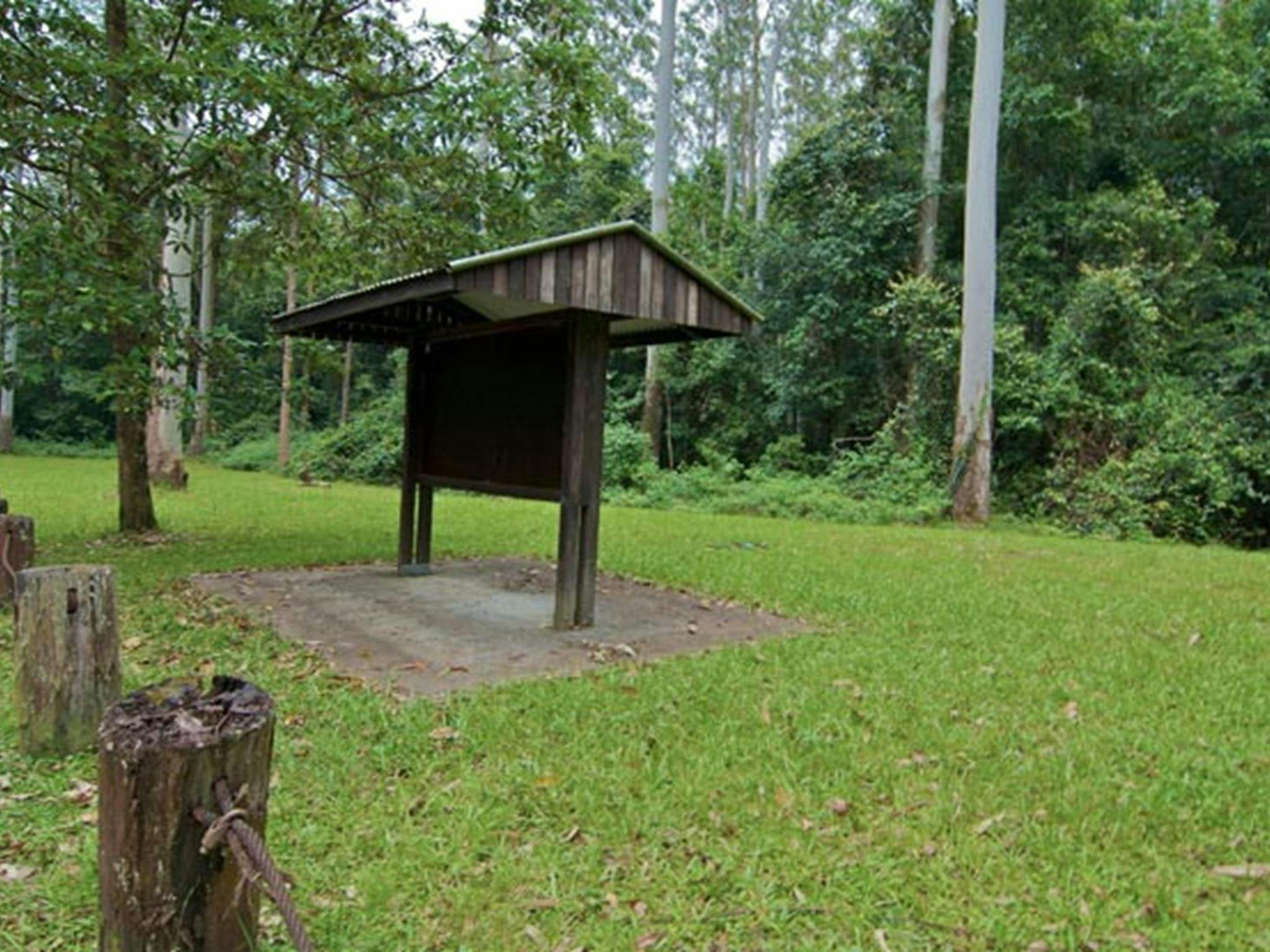 O'Sullivans picnic area park, Myall Lakes National Park. Photo: John Spencer