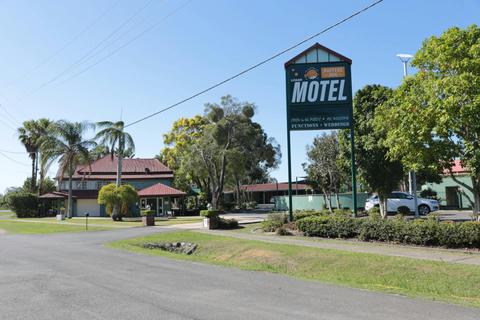 Puffers Inn Logan Motel