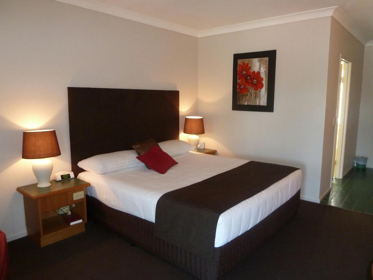 King Spa Room