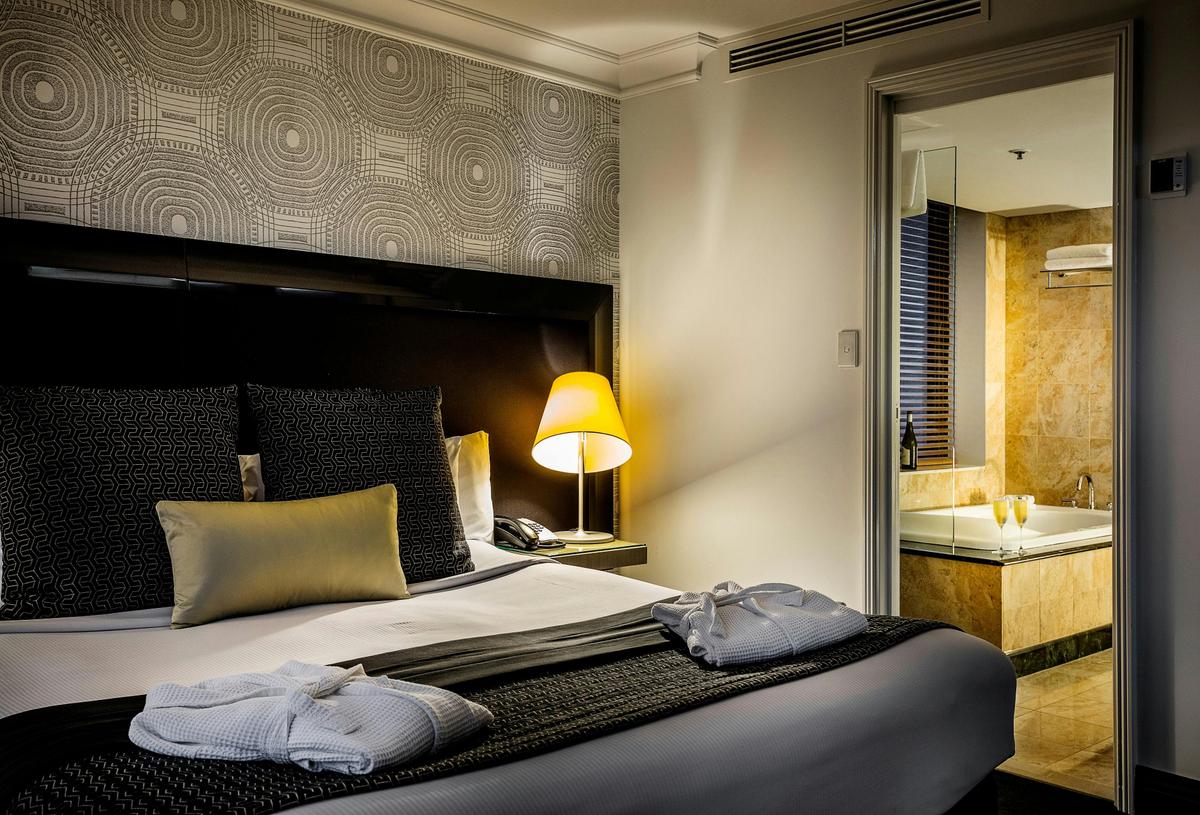 Pullman 1 Bedroom Suite