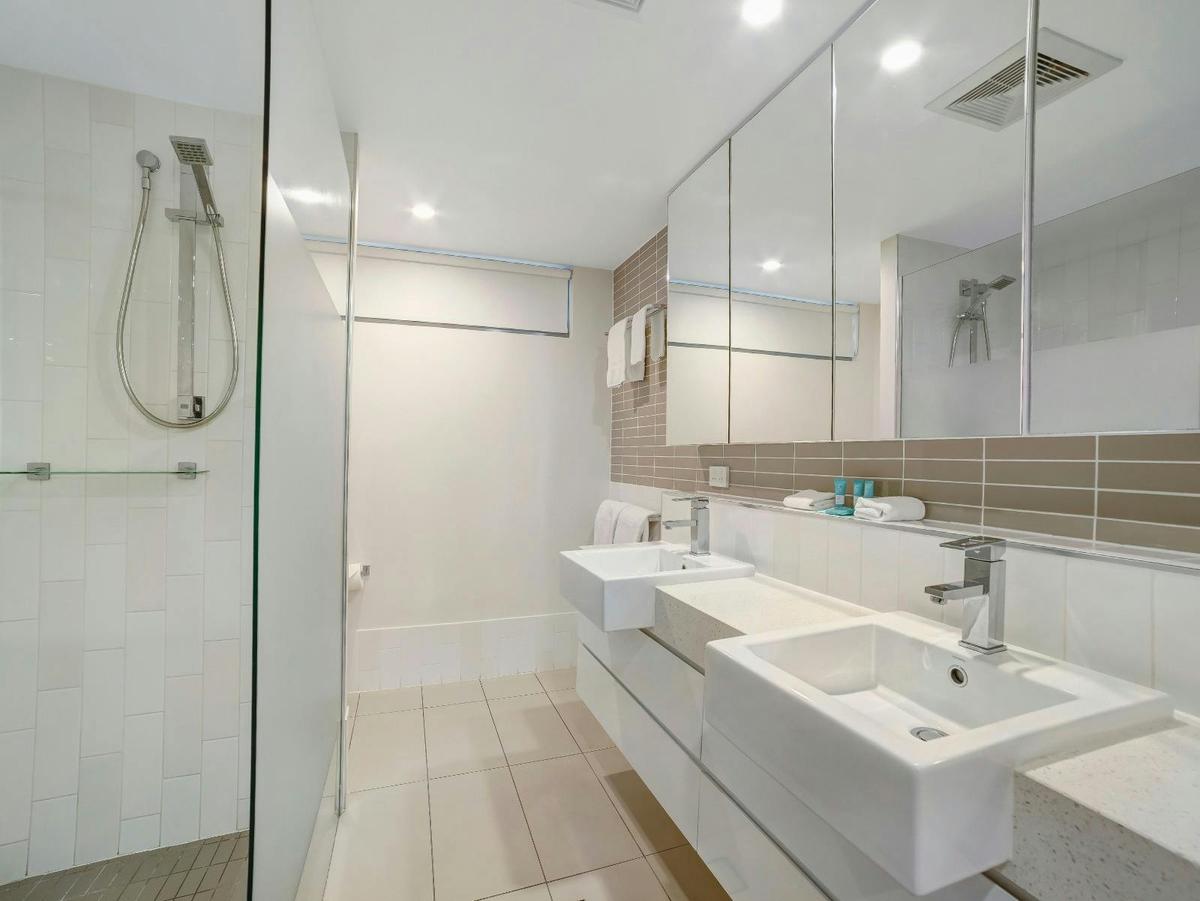 1 Bedroom Ocean View Apartment