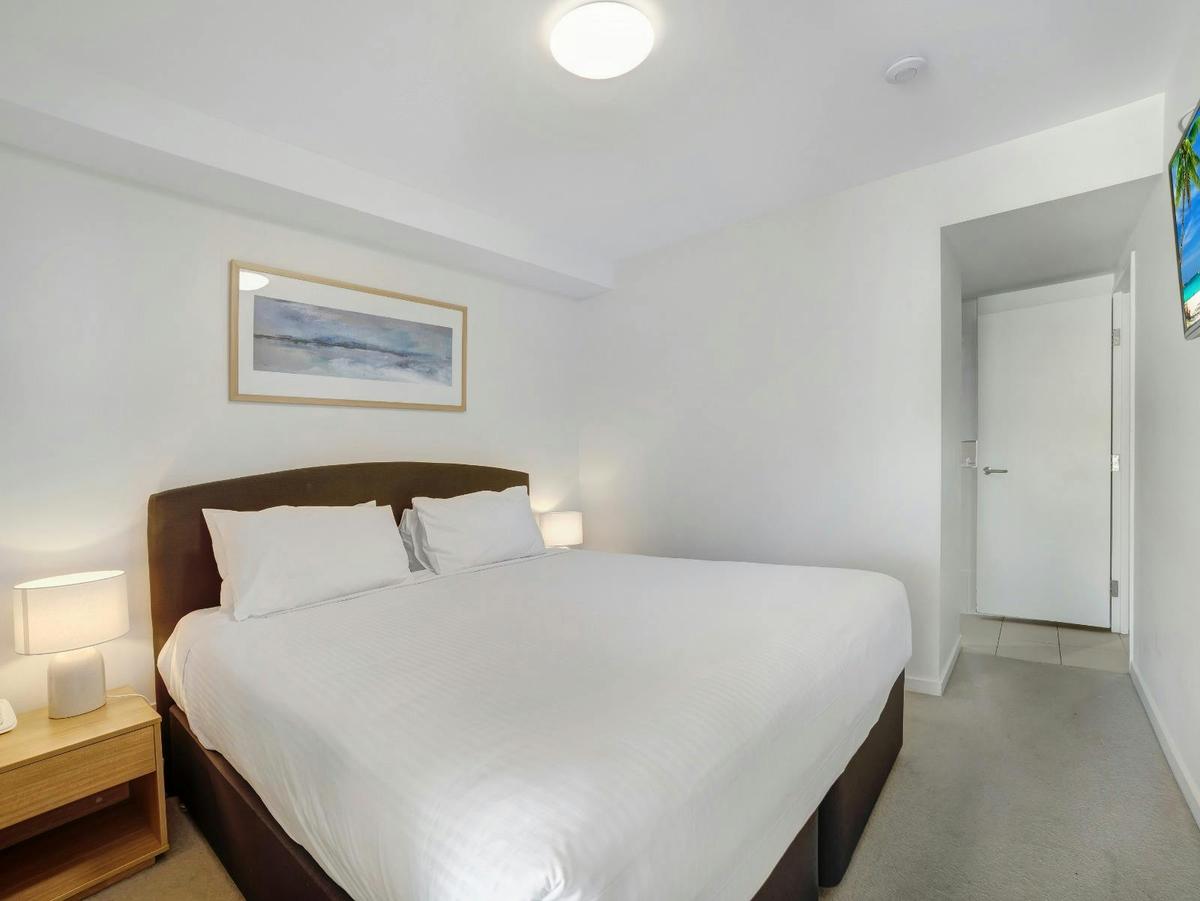 1 Bedroom Ocean View Apartment