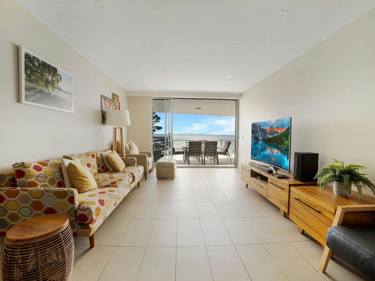 2 Bedroom Beachfront Apartment