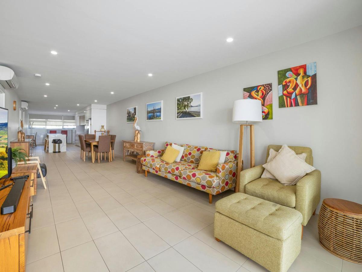 2 Bedroom Beachfront Apartment
