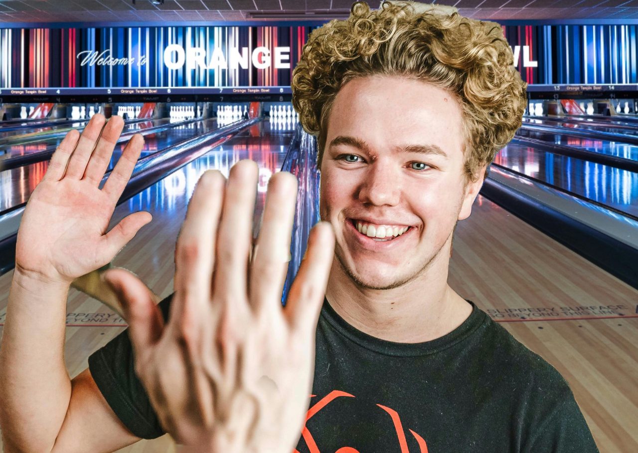 High fives all round here out at the Orange Tenpin Bowl