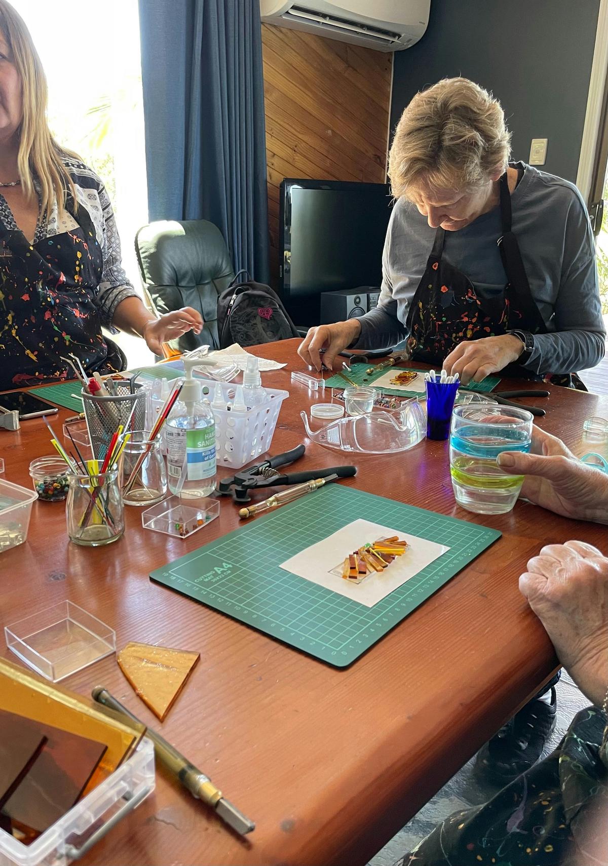Glass Suncatcher workshop - creating a colourful glass sunflower.
