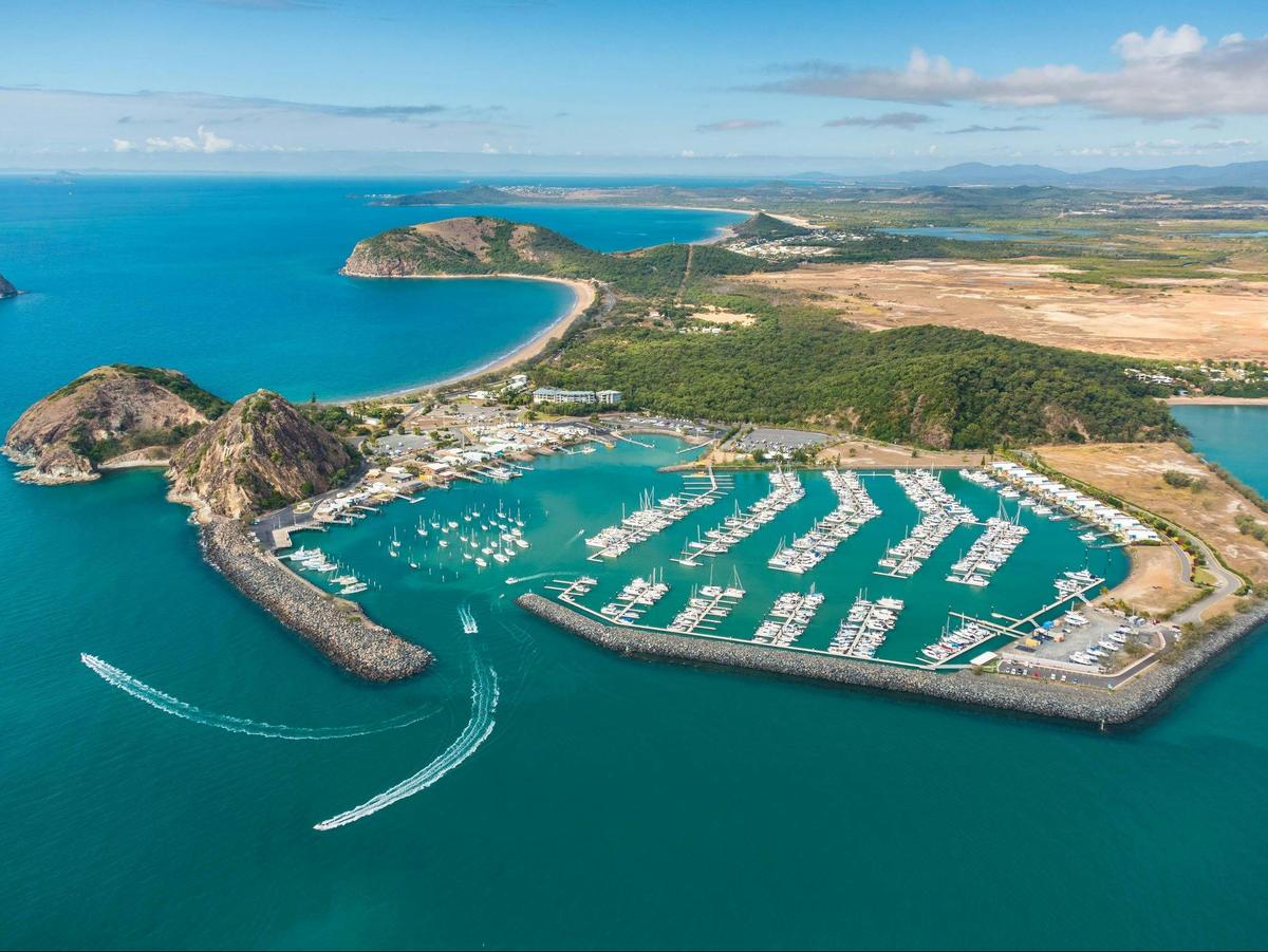 Rosslyn Bay