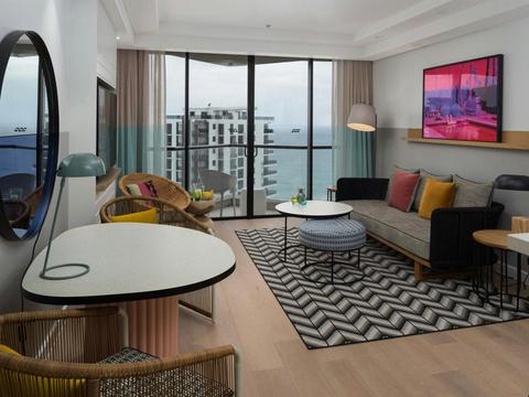 QT King Suite Ocean View