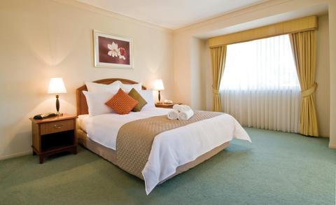 Corner Spa Suite