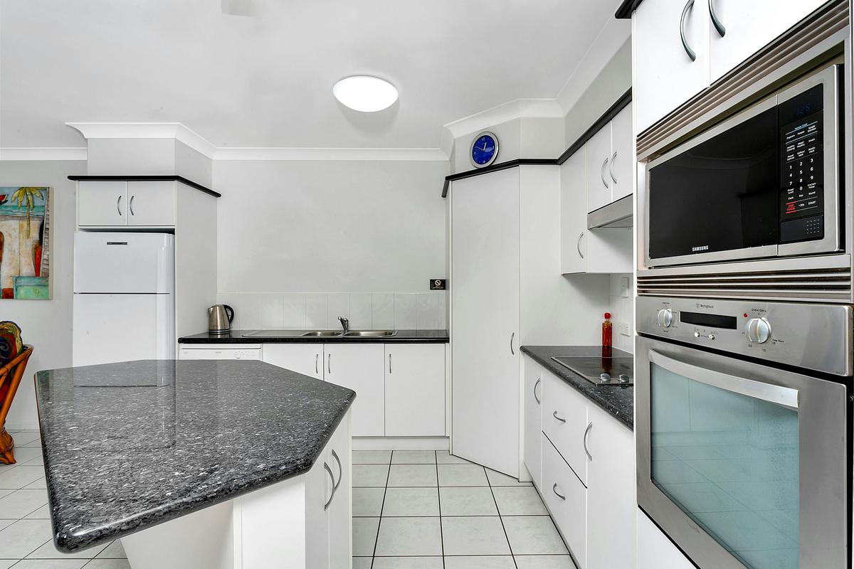 One Bedroom Superior Sea View Apartment