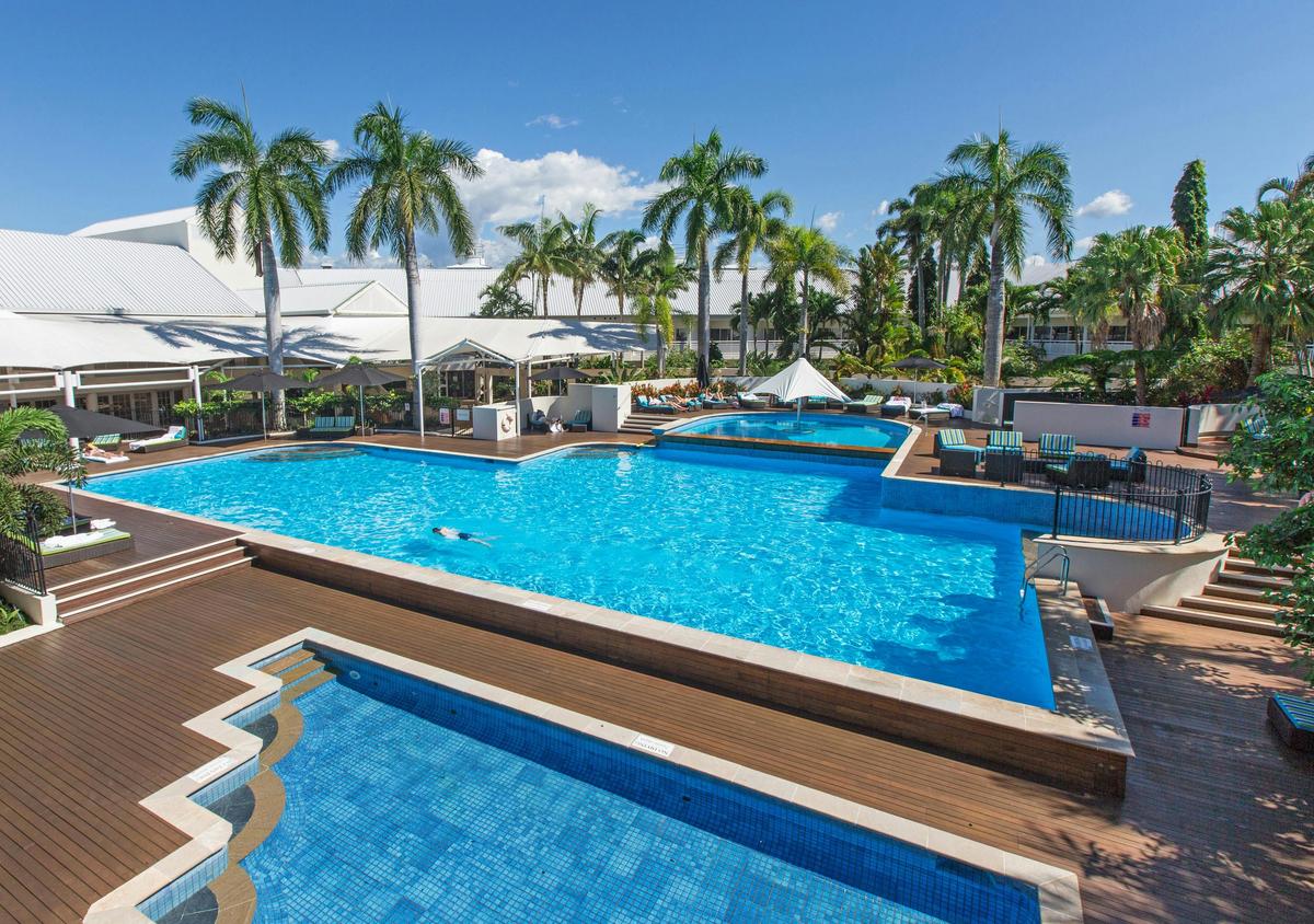 Swimming Pool at Shangri-La The Marina, Cairns