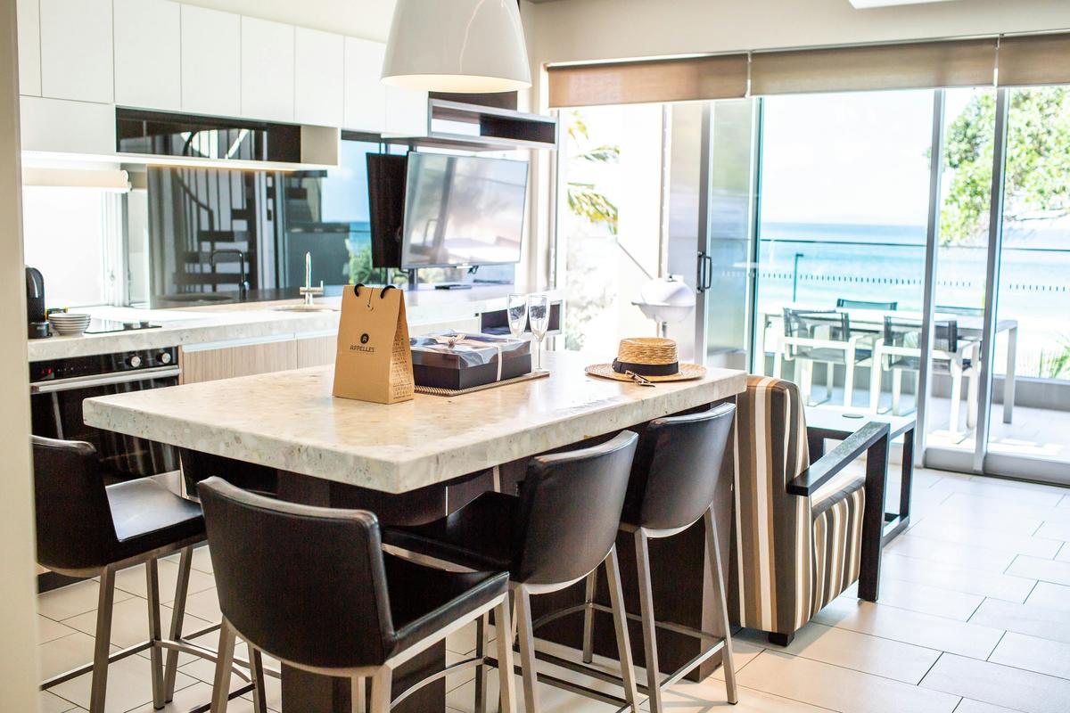 2 Bedroom Deluxe Beachfront Apartment