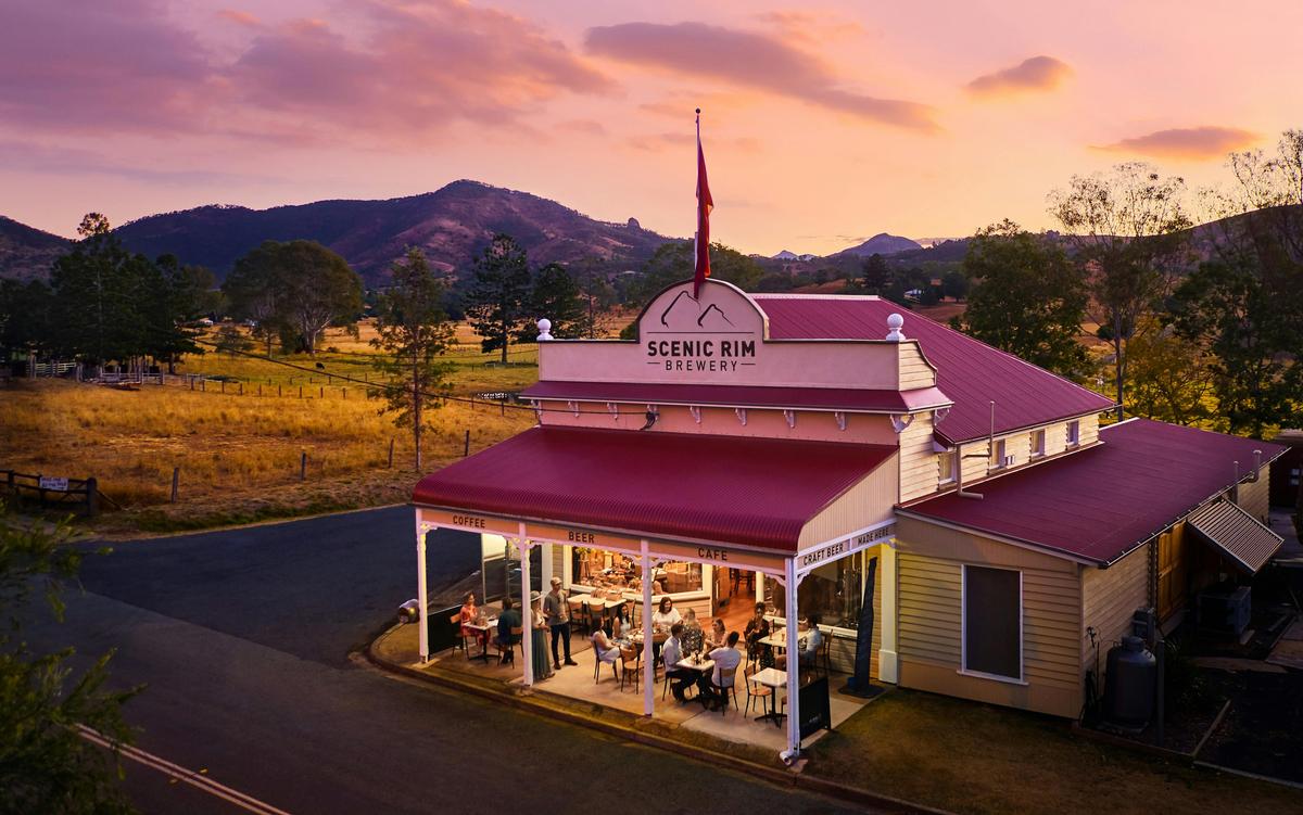 Enjoy the best of country hospitality and craft beer at the Scenic Rim Breweryy and