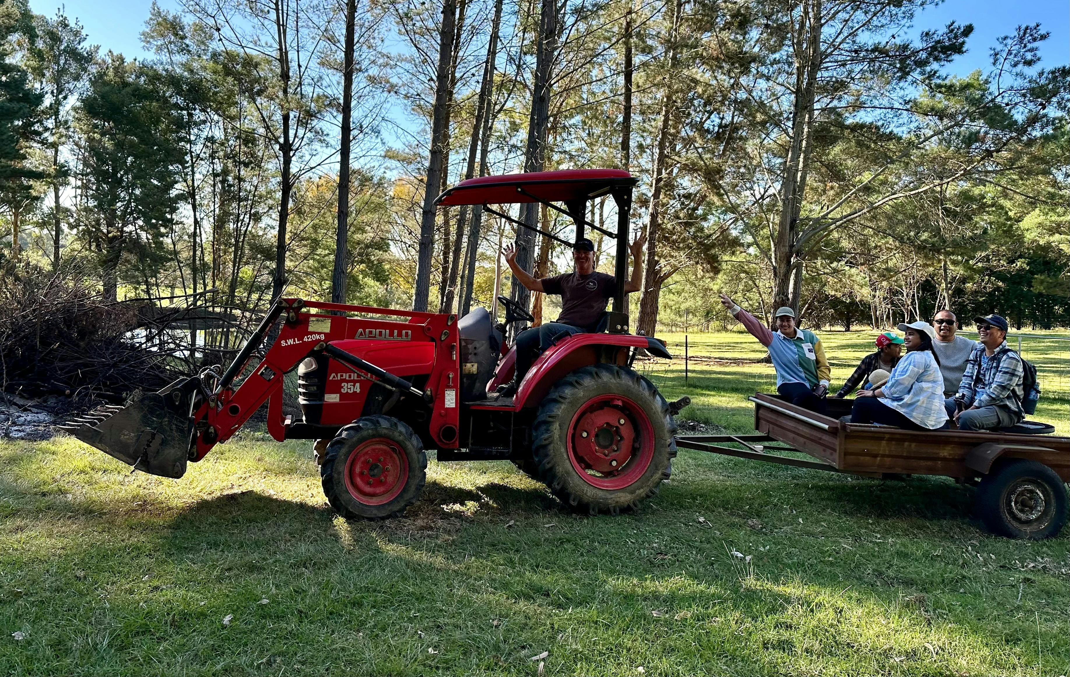 Farm tour trailer ride