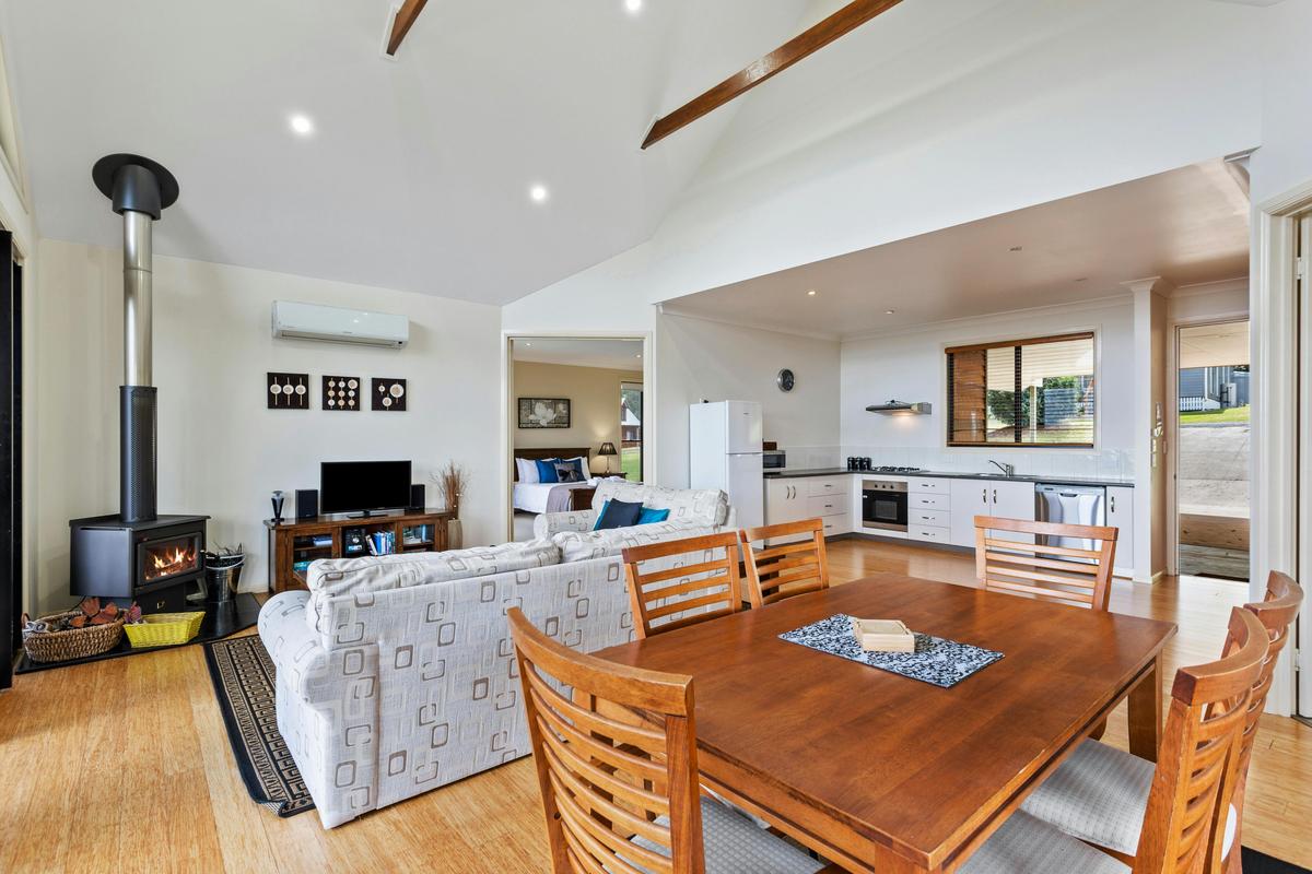 Stella Luna - 2 Bedroom luxury self contained chalet