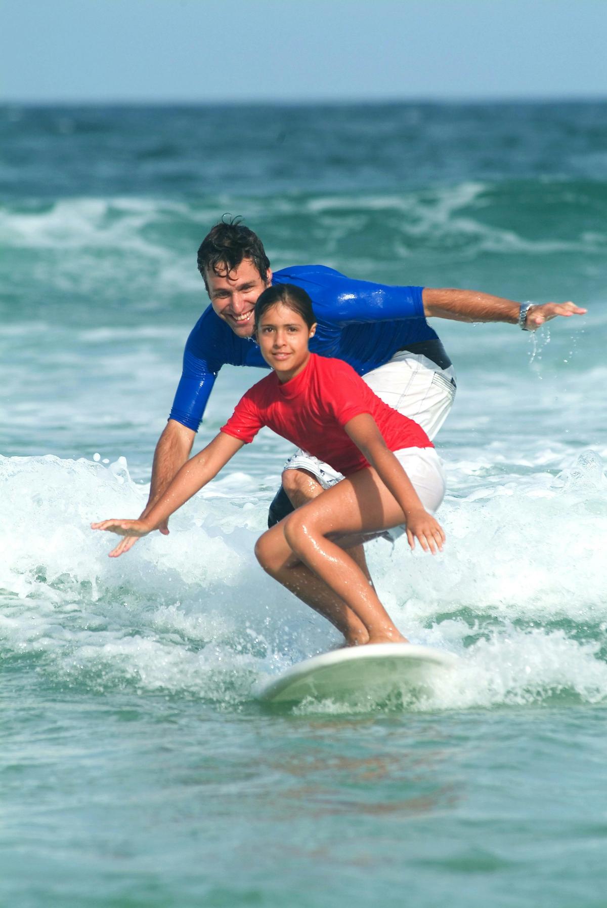 Tandem surfing