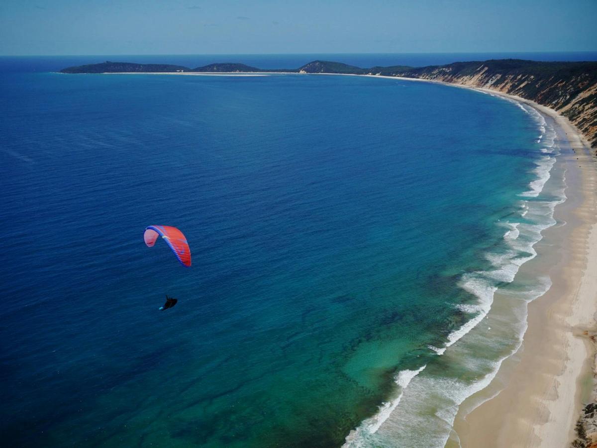 Paragliding Rainbow beach