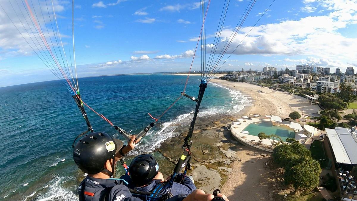 Tandem Paragliding Experience - 20 mins