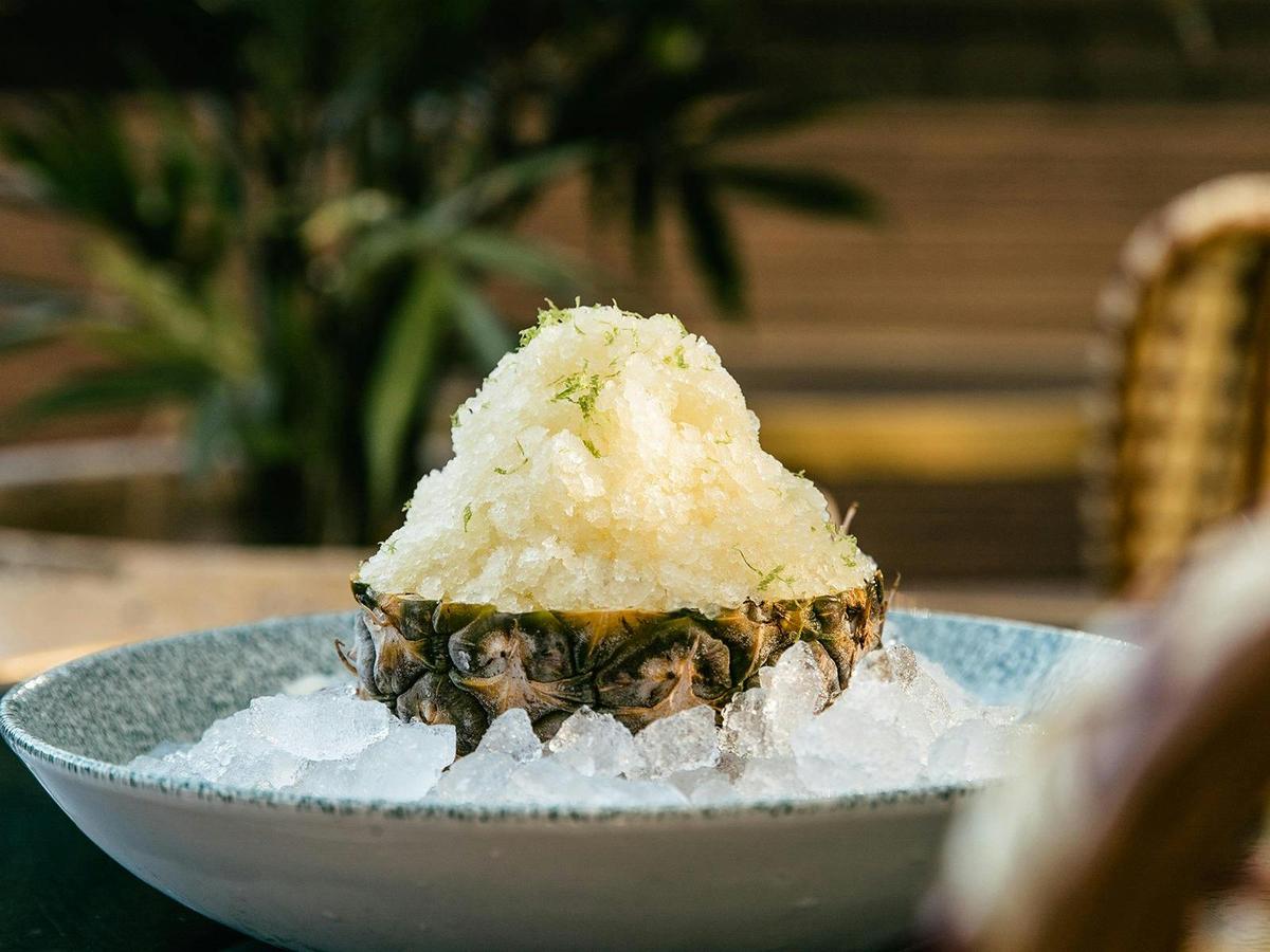 Local baby pineapple, vanilla gelato, lime sago & tropical ice