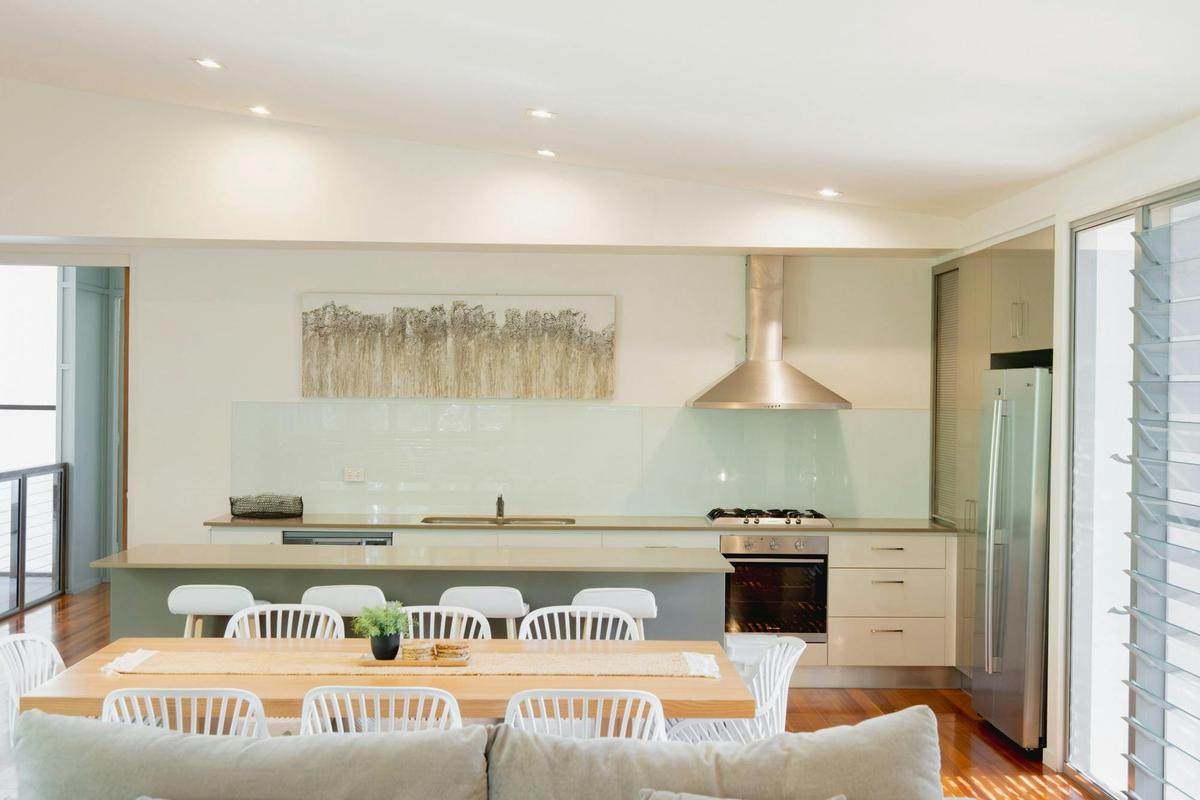 3 or 4 Bedroom Deluxe House