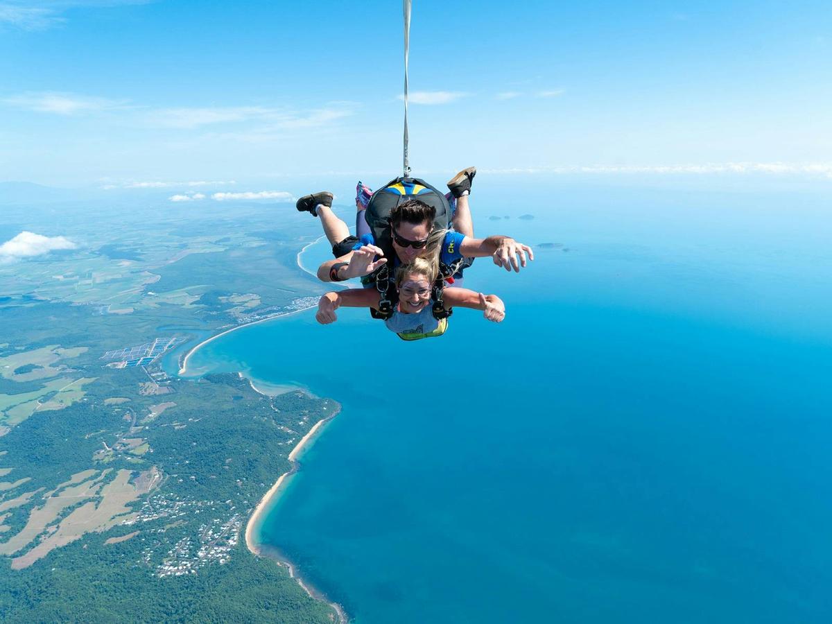 Skydive Mission Beach up to 15,000ft Tandem Skydive