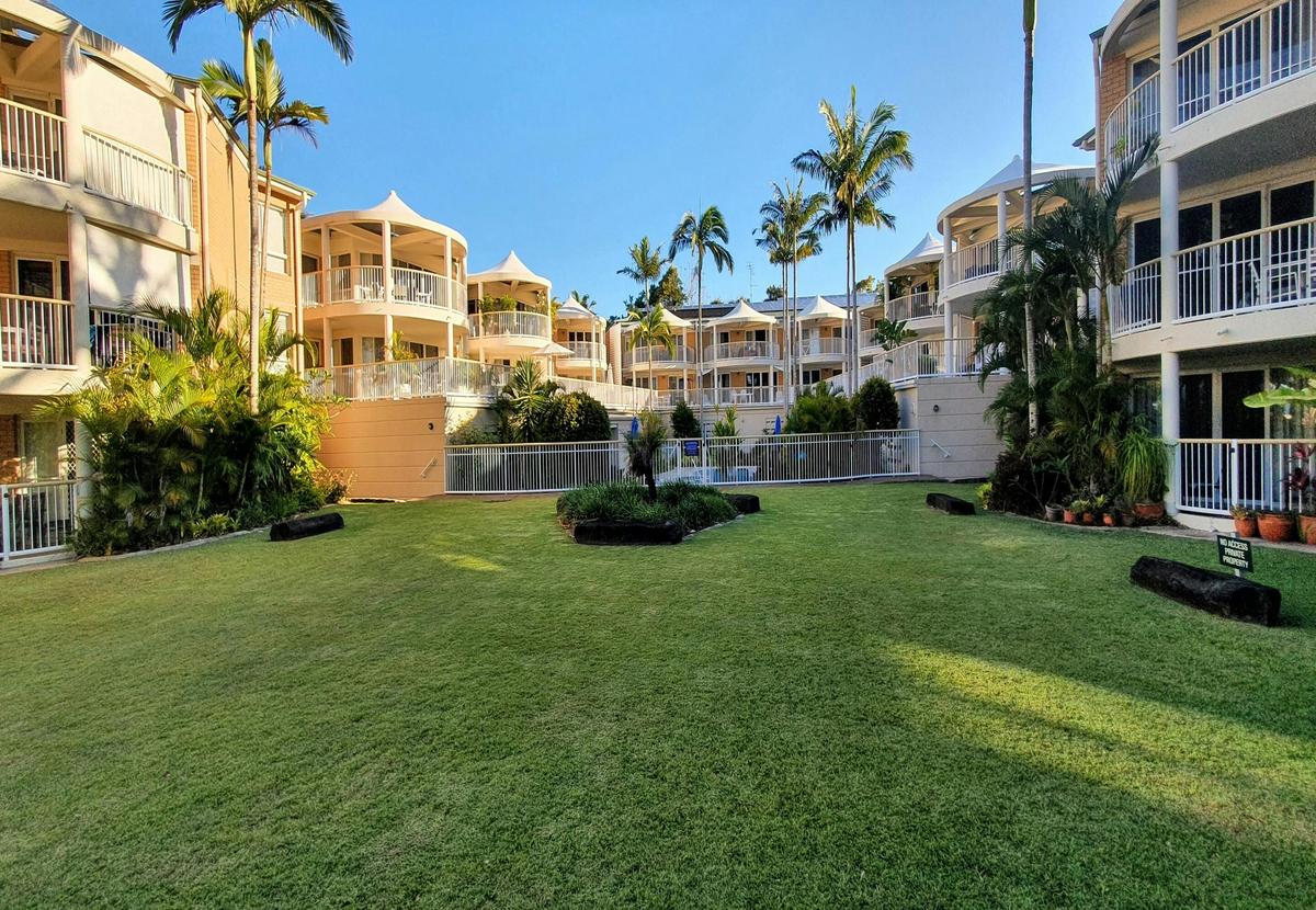 Macquarie Lodge Noosa - Grounds