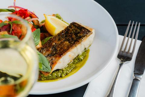 Winery Tour & Taste with 2- Course Lunch at Cellar Door