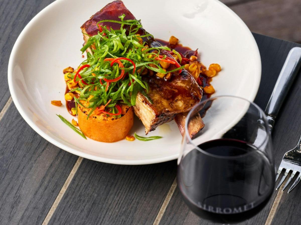Winery Tour & Taste with 3-Course Lunch at Tuscan Terrace