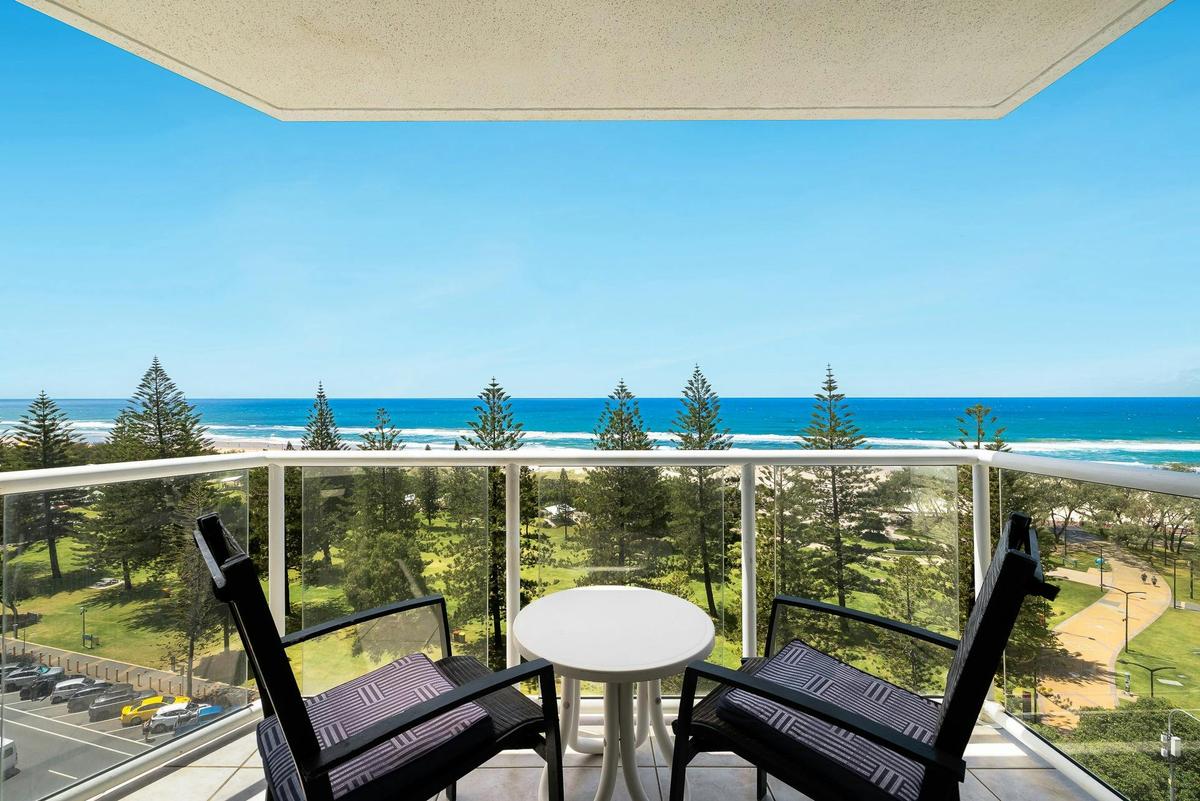 2 Bedroom Apartment with Ocean View - Floors 6-10