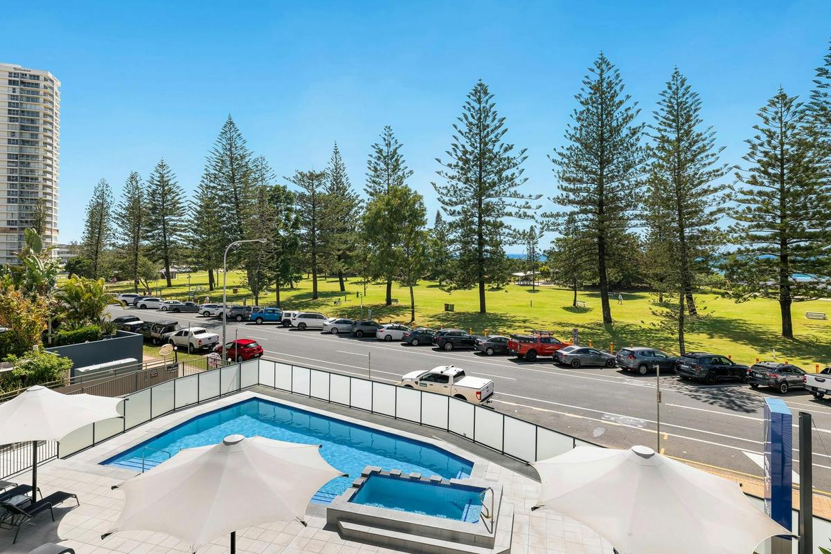 1 Bedroom Apartment with Ocean View Floors - 1-5