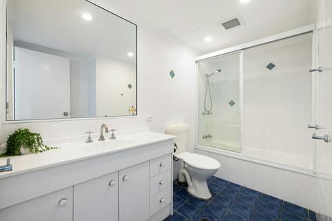 2 Bedroom Apartment with Ocean View - Floors 6-10