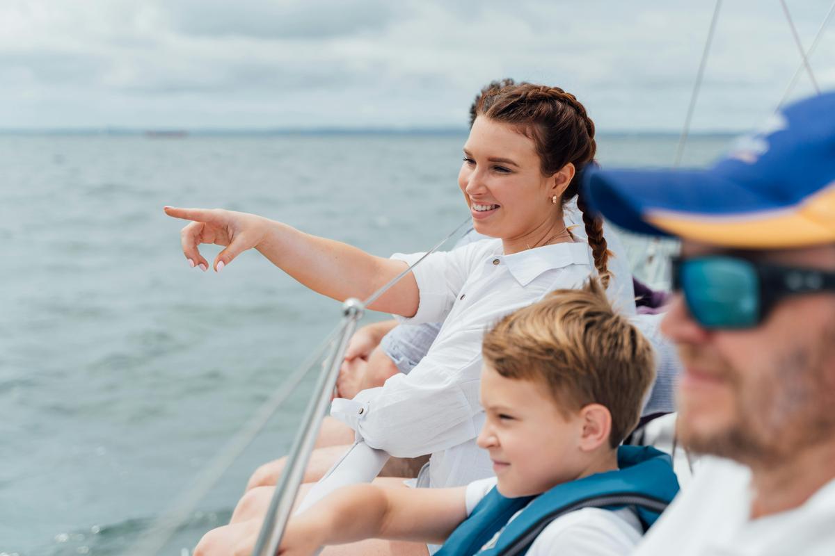 Discover the beauty of Moreton Bay and the Whitsundays on the water