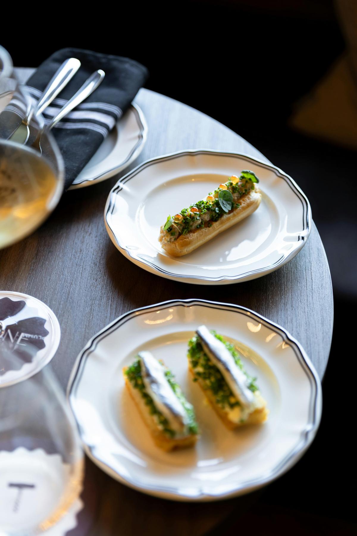 Lobster and crab eclair