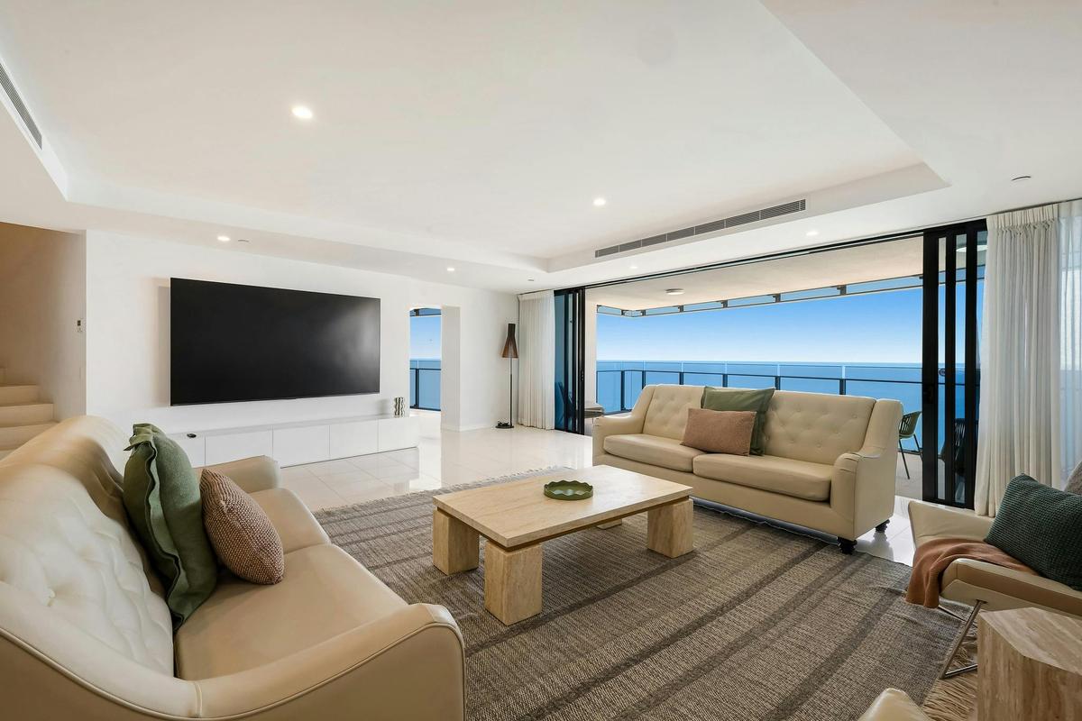 Main living room with ocean views - Gold Coast Holidays - Soul Peppers Sub Penthouse