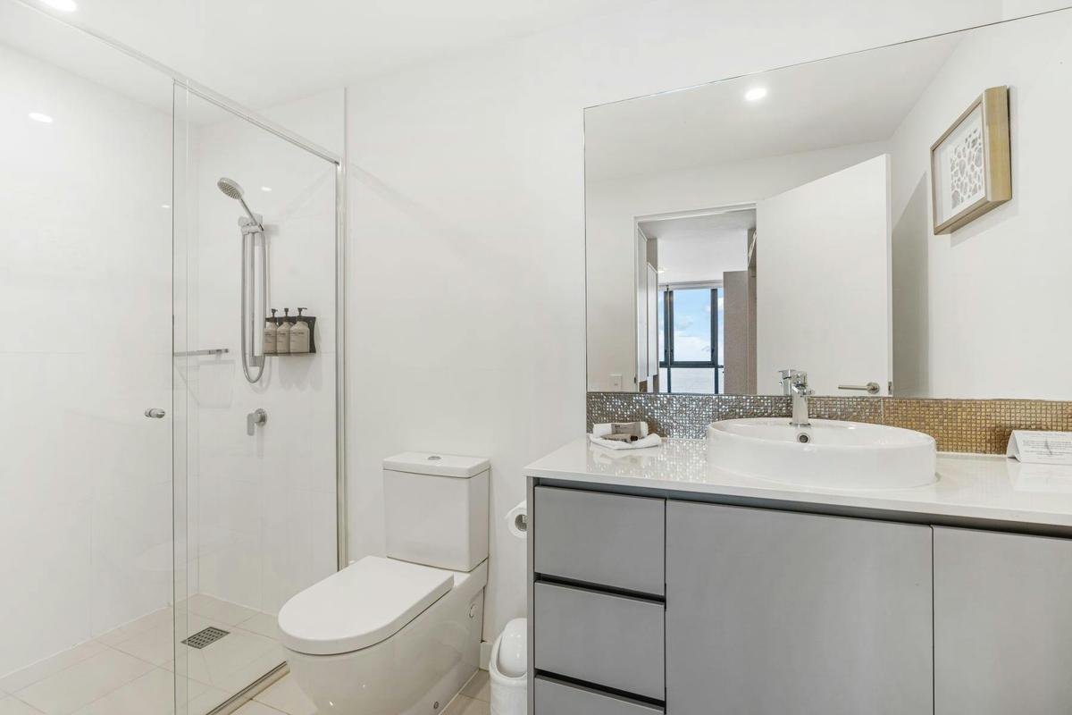 2 Bedroom Ocean View Apartment