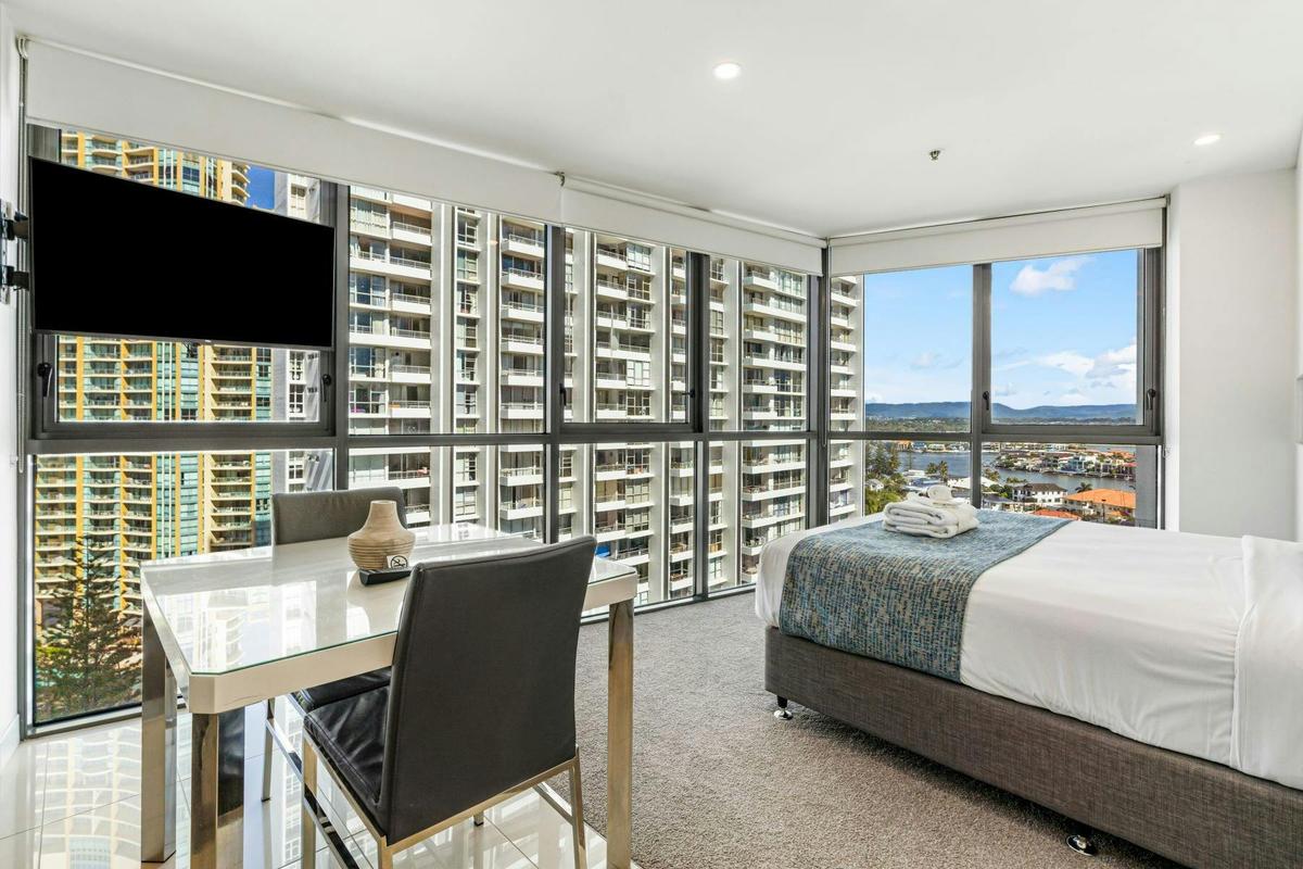 Studio Apartment