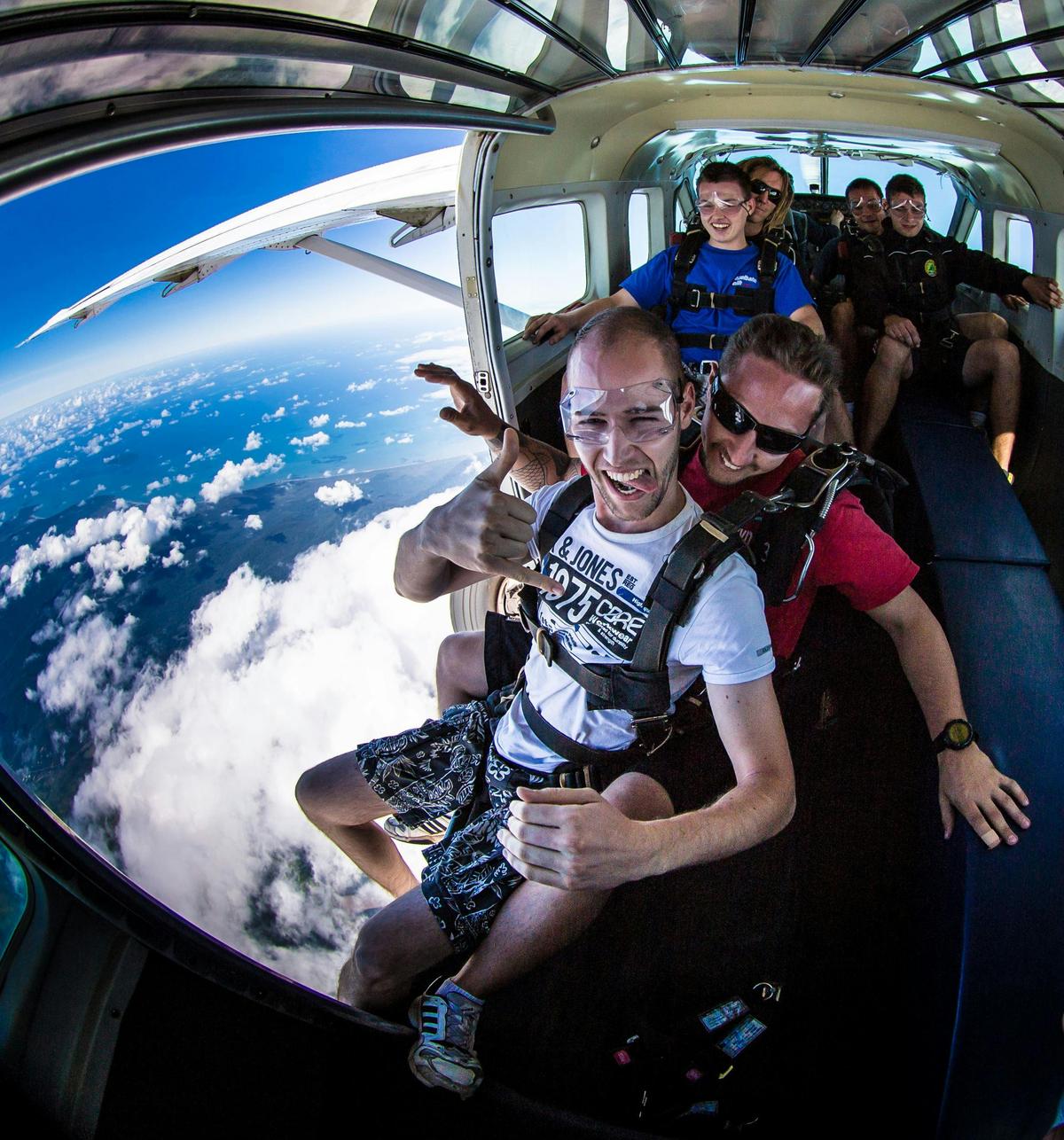 Skydive Cairns up to 15,000ft Tandem Skydive