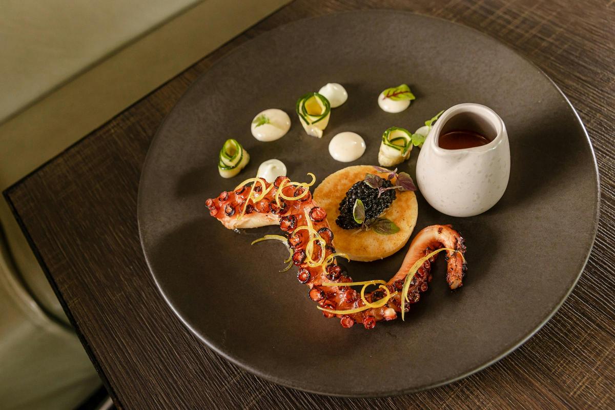 Six Acres Restaurant