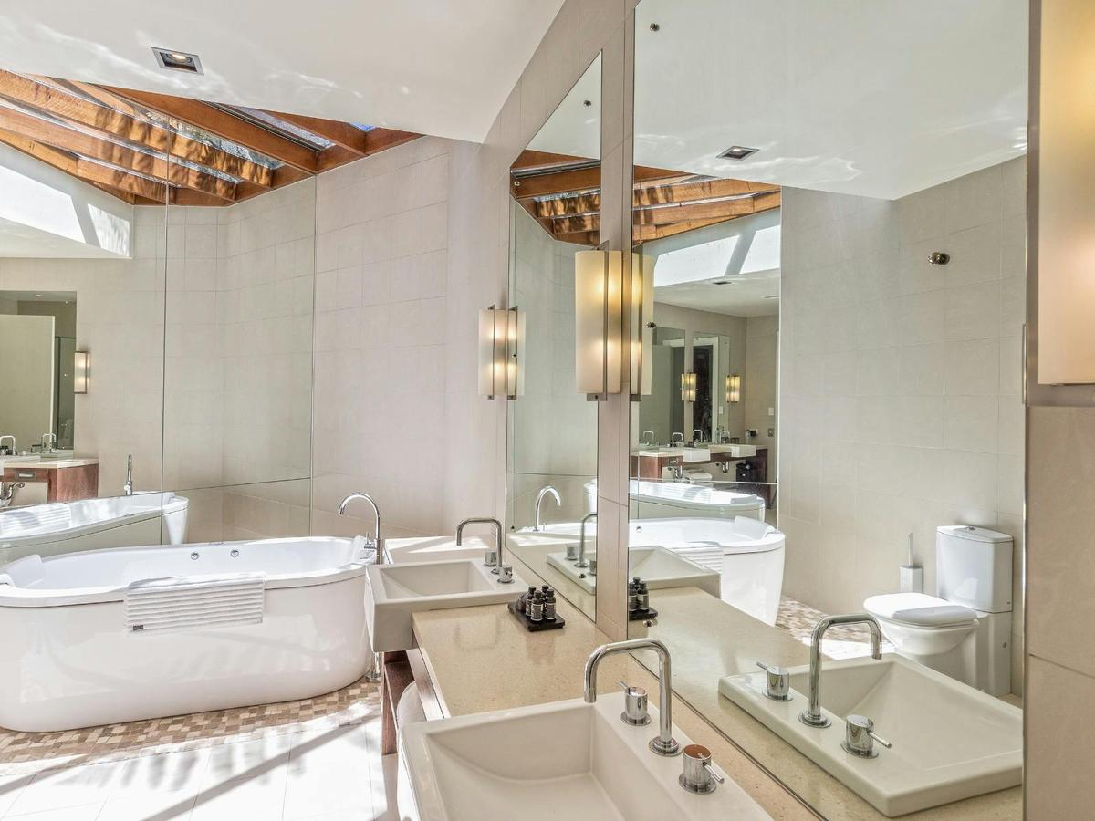 Lodge Spa Suite